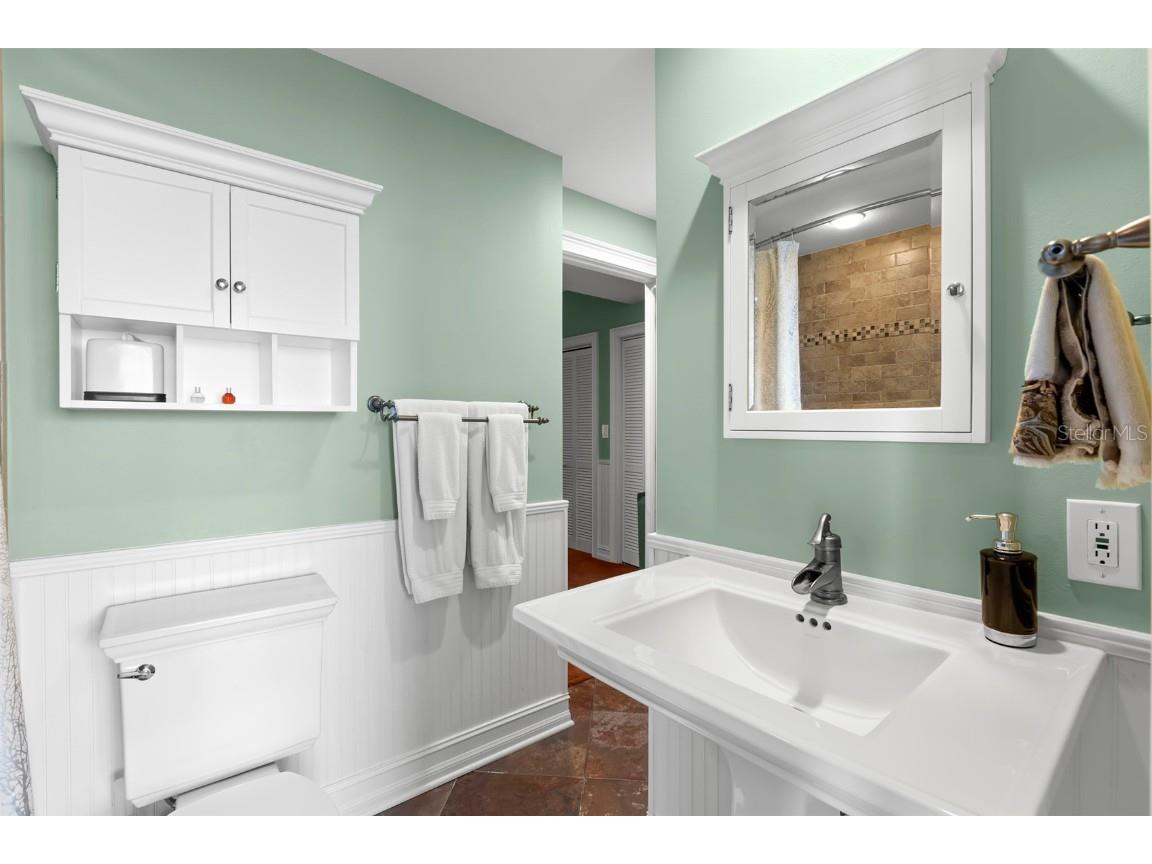 1 Beach Drive SE #2206 Saint Petersburg FL 33701 TB8429717 image37