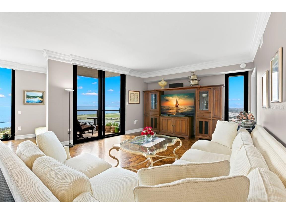 1 Beach Drive SE #2206 Saint Petersburg FL 33701 TB8429717 image5
