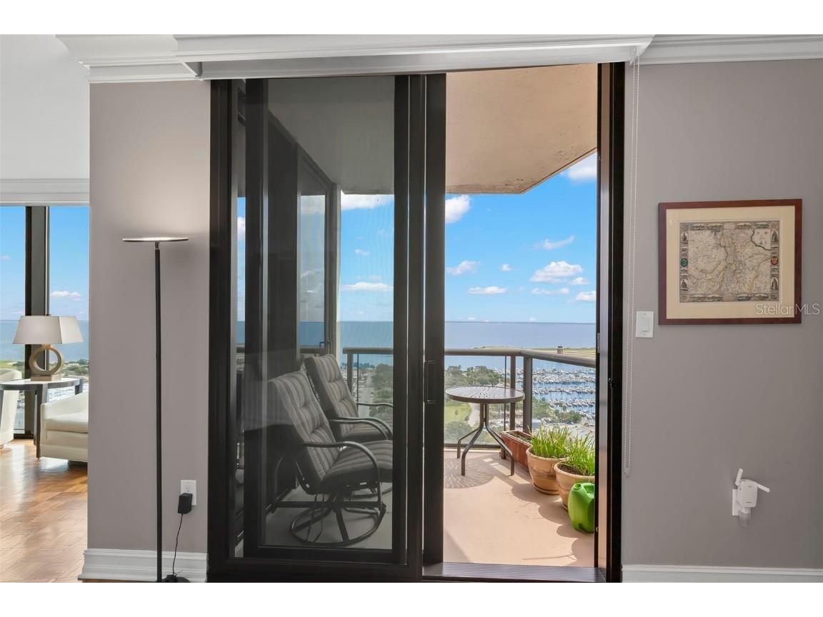1 Beach Drive SE #2206 Saint Petersburg FL 33701 TB8429717 image7