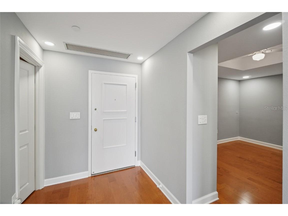 1 Beach Drive SE #2305 Saint Petersburg FL 33701 - TAMPA BAY TB8441027 image5