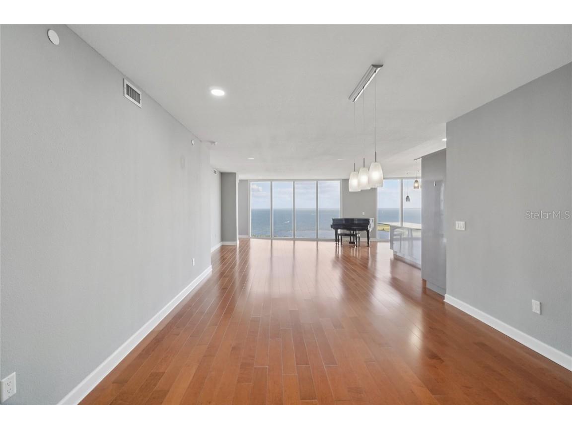 1 Beach Drive SE #2305 Saint Petersburg FL 33701 - TAMPA BAY TB8441027 image8