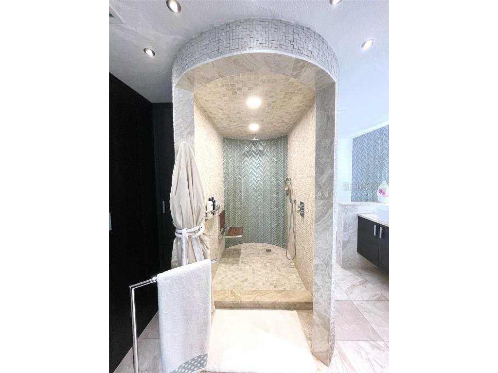 1 Beach Drive SE #2312 Saint Petersburg FL 33701 TB8355178 image15