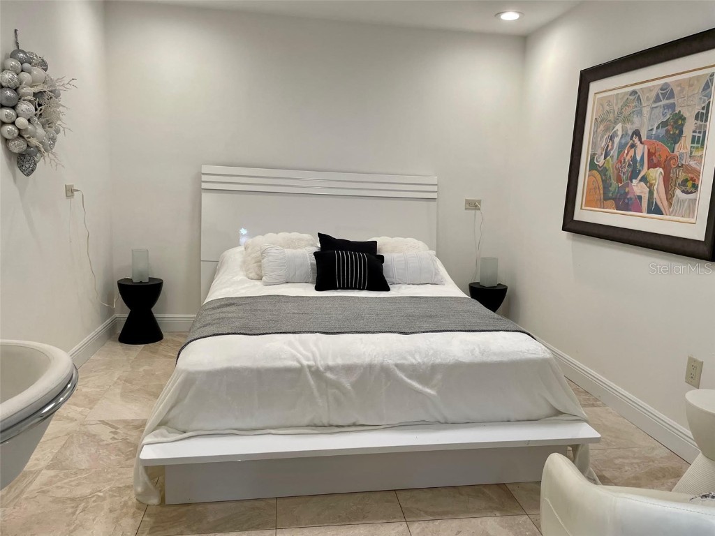 1 Beach Drive SE #2312 Saint Petersburg FL 33701 TB8355178 image24