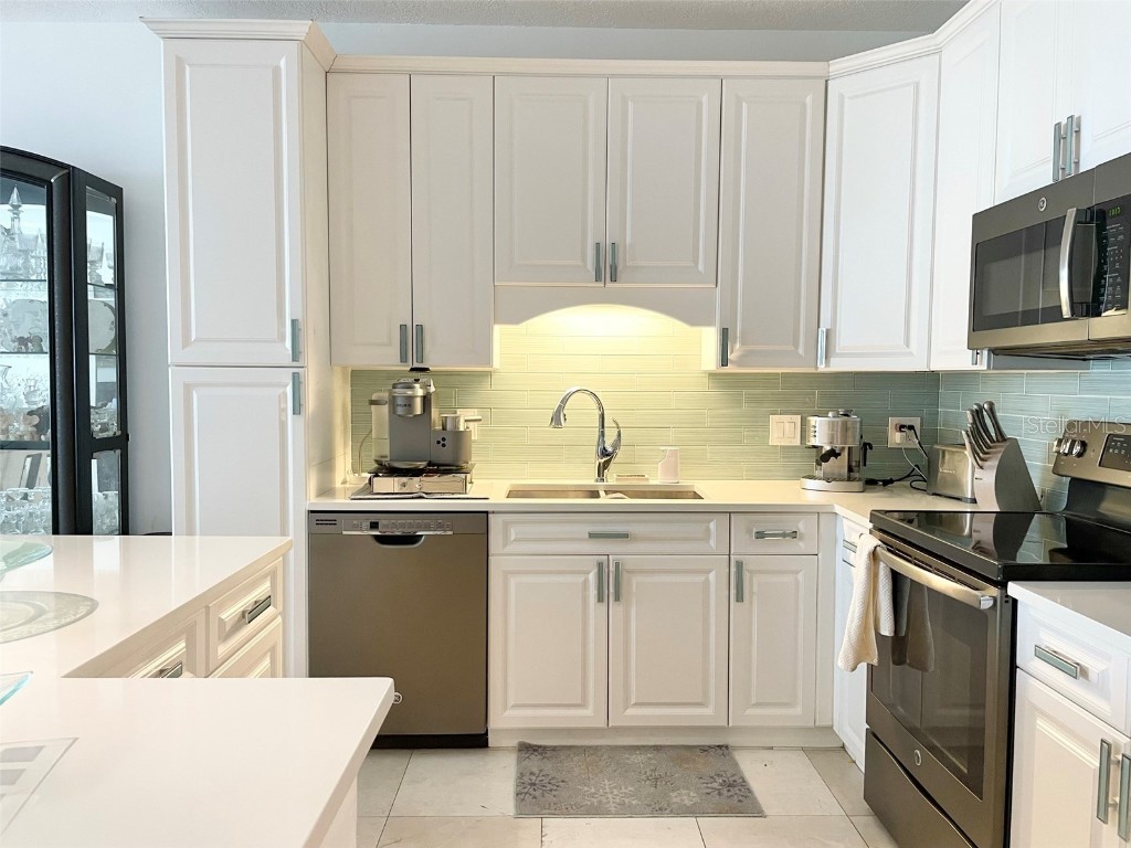 1 Beach Drive SE #2312 Saint Petersburg FL 33701 TB8355178 image5