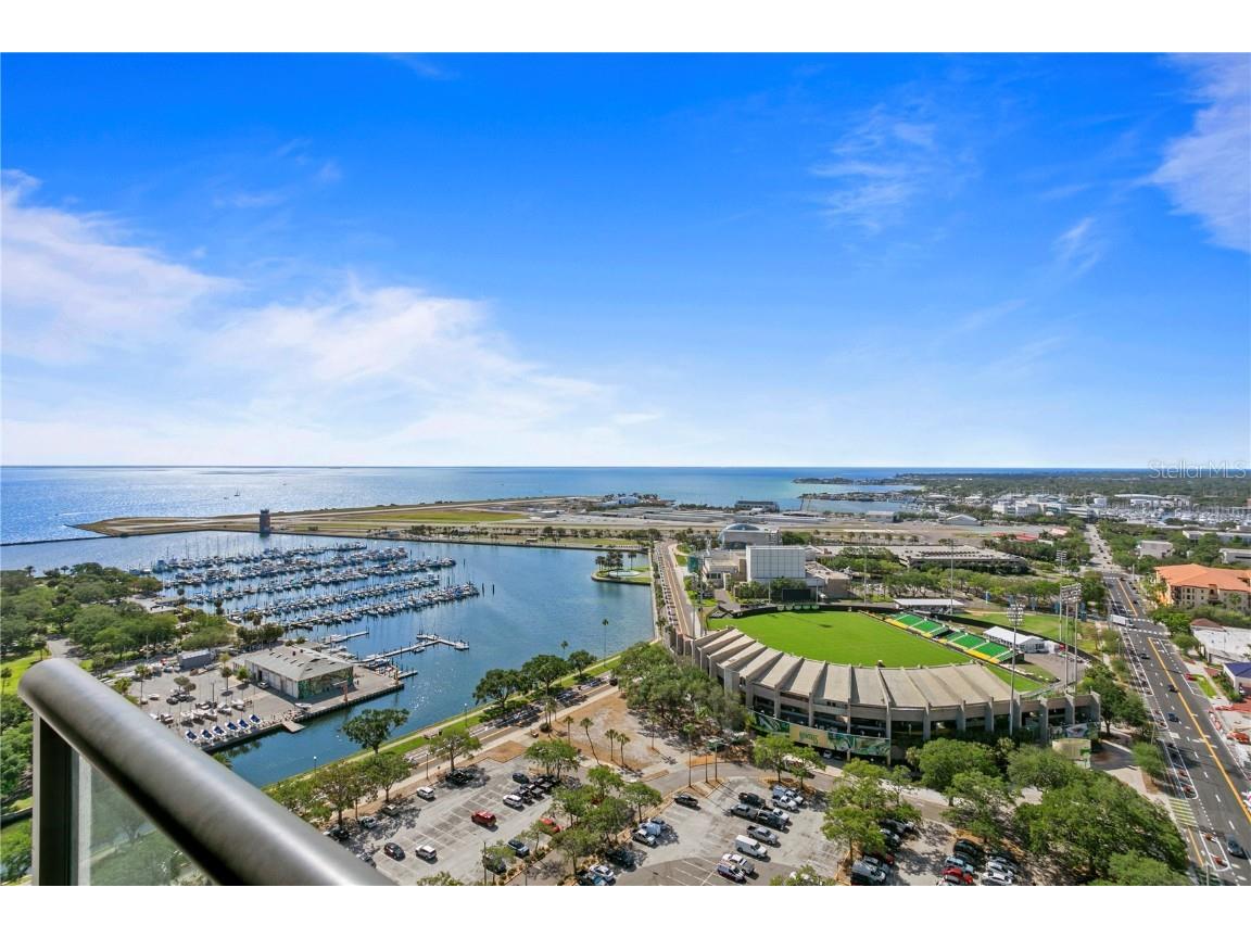 1 Beach Drive SE #2407 Saint Petersburg FL 33701 - TAMPA BAY U8196589 image1