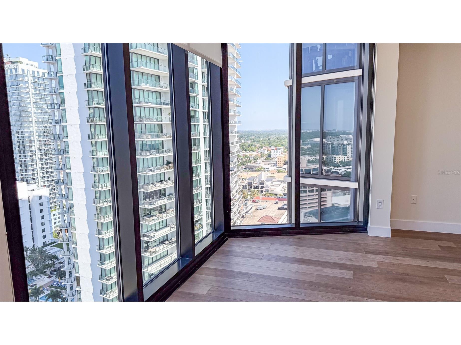 1 Beach Drive SE #2512 Saint Petersburg FL 33701 TB8501203 image5
