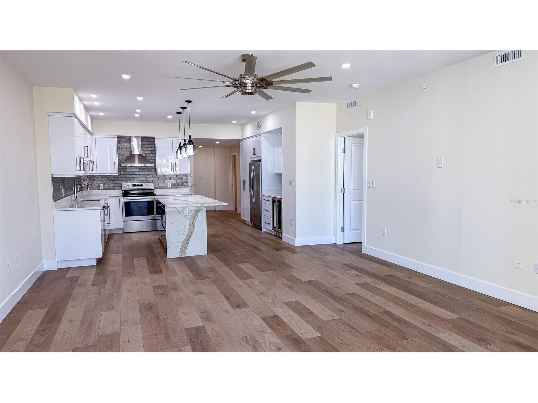 1 Beach Drive SE #2512 Saint Petersburg FL 33701 TB8501203 image9