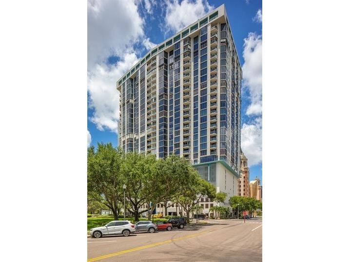 1 Beach Drive SE #2710 Saint Petersburg FL 33701 U8193894 image1