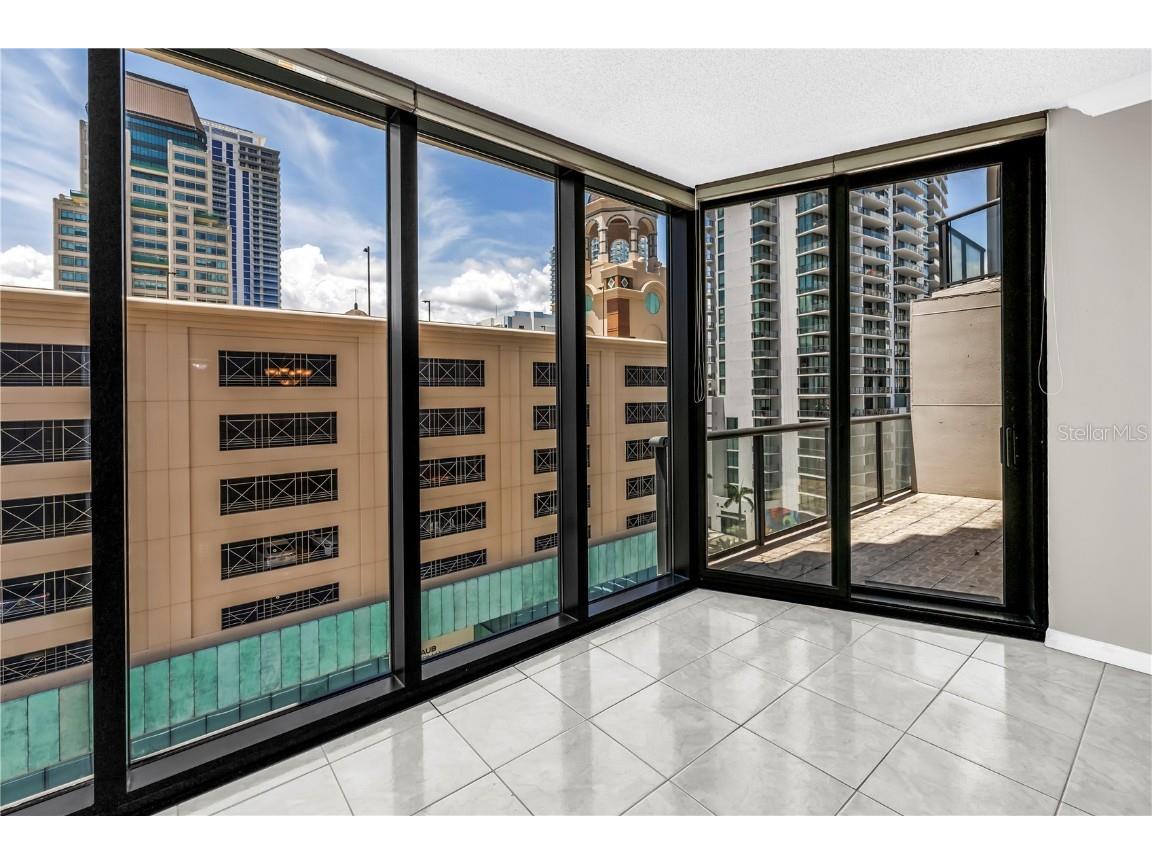 1 Beach Drive SE #810 Saint Petersburg FL 33701 TB8418213 image15