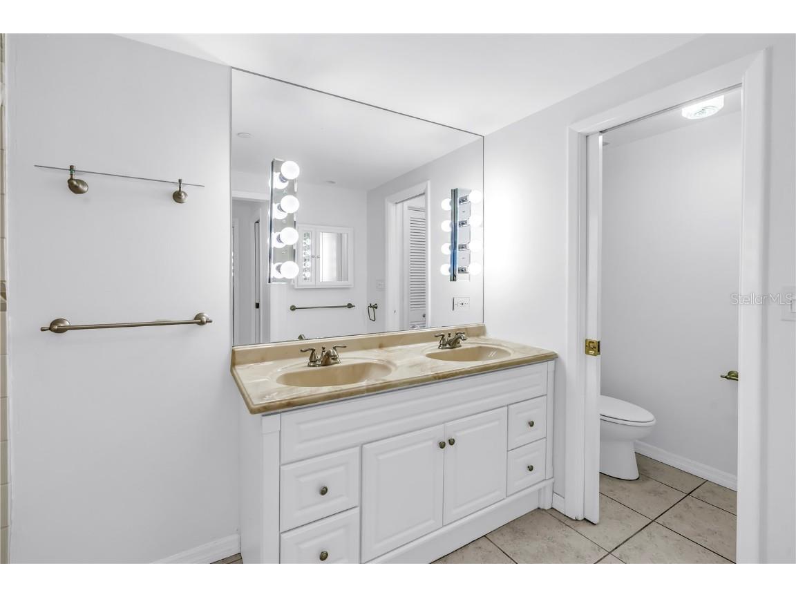 1 Beach Drive SE #810 Saint Petersburg FL 33701 TB8418213 image24