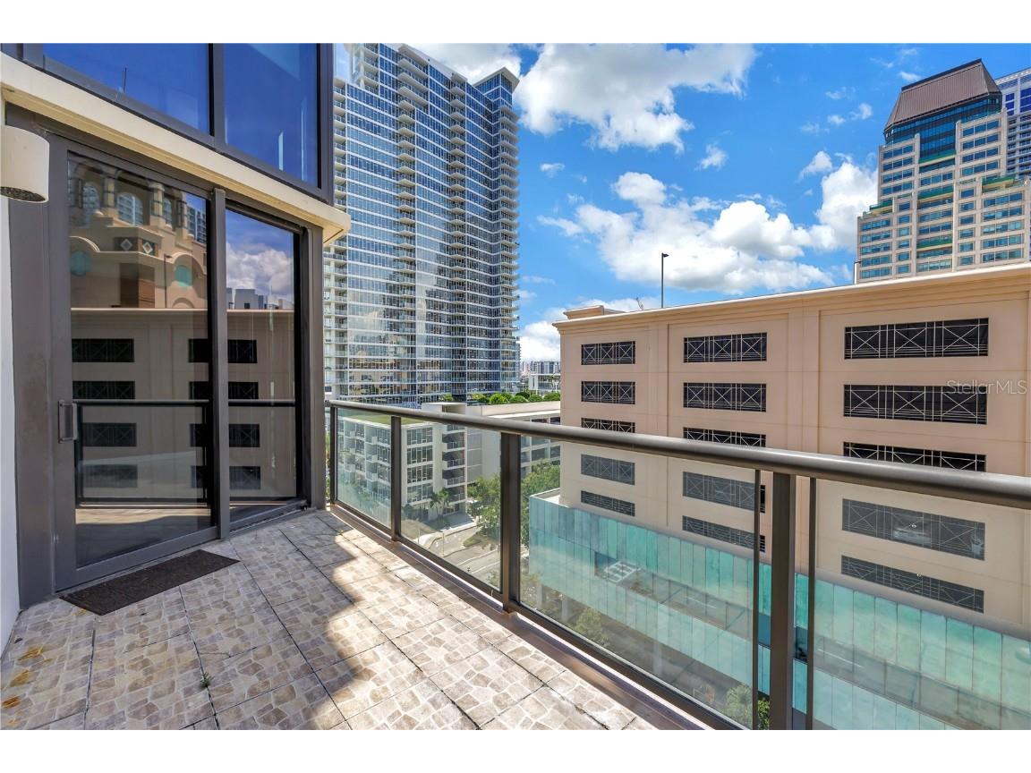 1 Beach Drive SE #810 Saint Petersburg FL 33701 TB8418213 image3