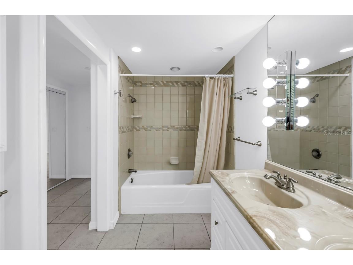 1 Beach Drive SE #810 Saint Petersburg FL 33701 TB8418213 image30