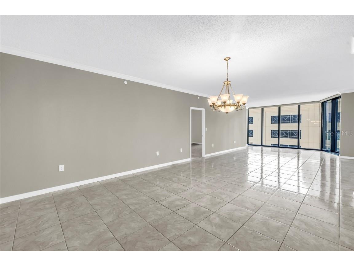 1 Beach Drive SE #810 Saint Petersburg FL 33701 TB8418213 image4