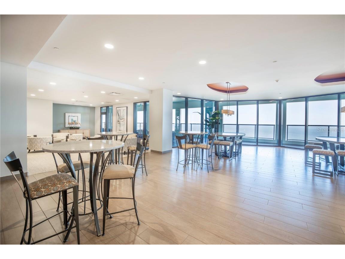 1 Beach Drive SE #810 Saint Petersburg FL 33701 TB8418213 image42
