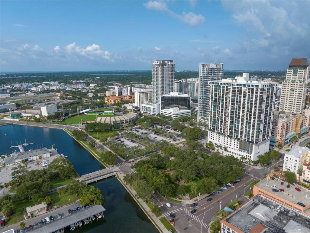 1 Beach Drive SE #810 Saint Petersburg FL 33701 TB8418213 image52