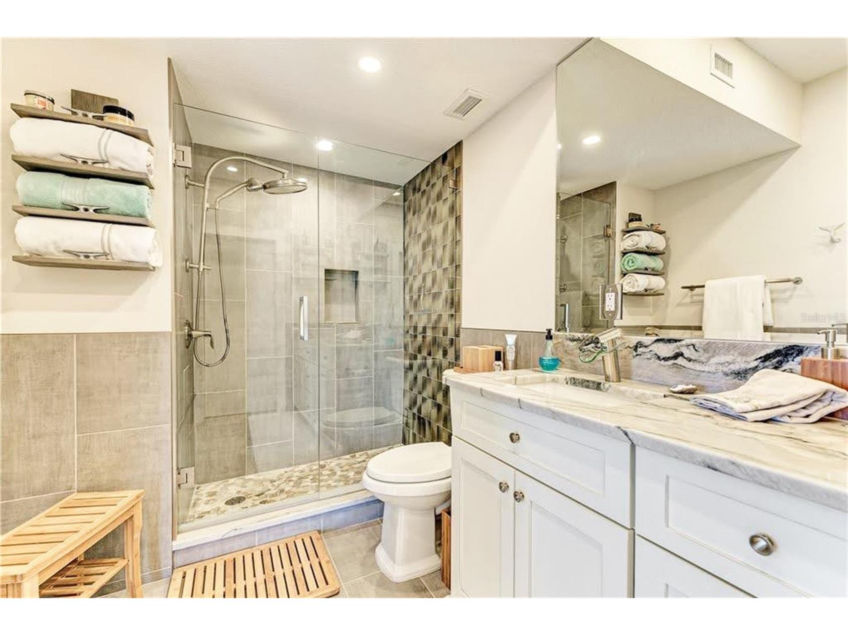 1 Benjamin Franklin Drive #3 Sarasota FL 34236 A4687832 image6