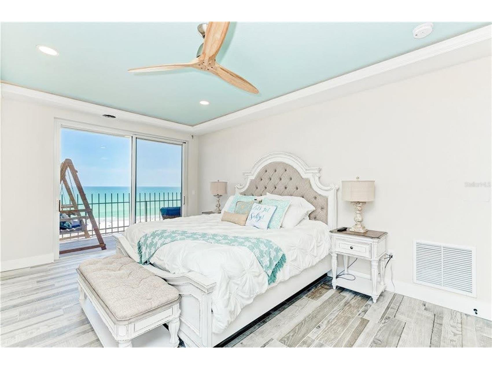 1 Benjamin Franklin Drive #3 Sarasota FL 34236 A4687832 image8