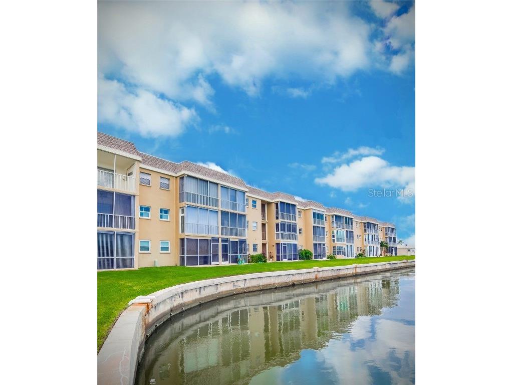 1 Boca Ciega Point Boulevard #109 Saint Petersburg FL 33708 - BOCA CIEGA BAY U8214166 image1