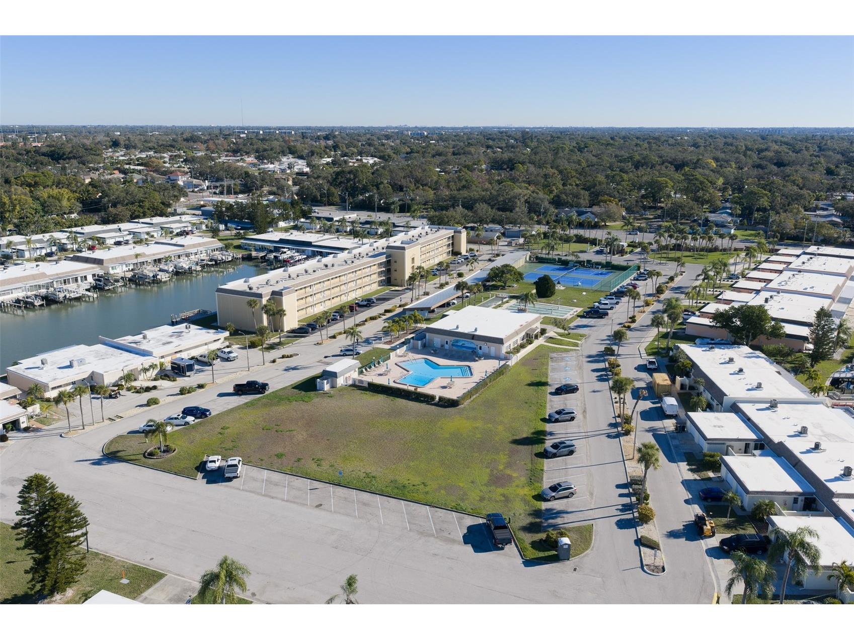 1 Boca Ciega Point Boulevard #212 Saint Petersburg FL 33708 TB8516506 image34