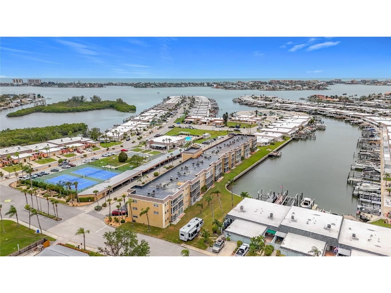 1 Boca Ciega Point Boulevard #215 Saint Petersburg FL 33708 TB8387493 image28