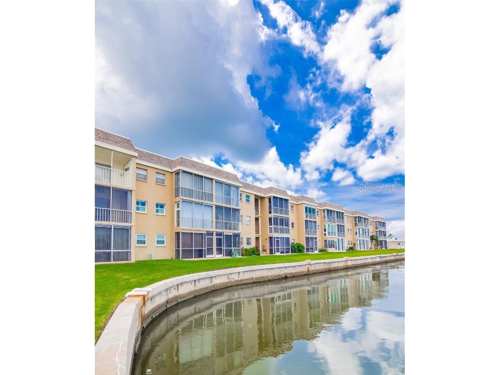 1 Boca Ciega Point Boulevard #310 Saint Petersburg FL 33708 - BOCA CIEGA BAY TB8312329 image1