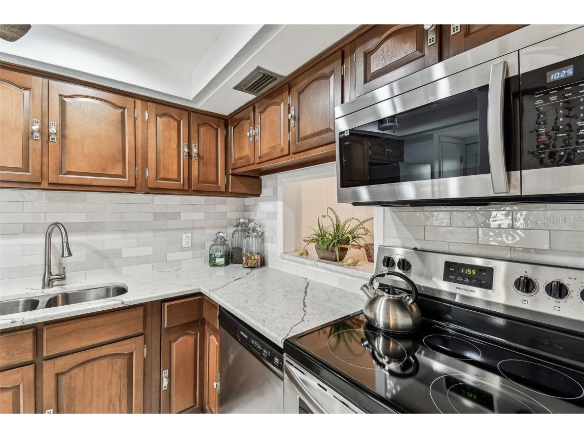 1 Boca Ciega Point Boulevard #310 Saint Petersburg FL 33708 - BOCA CIEGA BAY TB8387384 image7