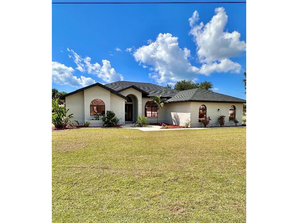 1 Clubhouse Road Rotonda West FL 33947 A4669497 image1