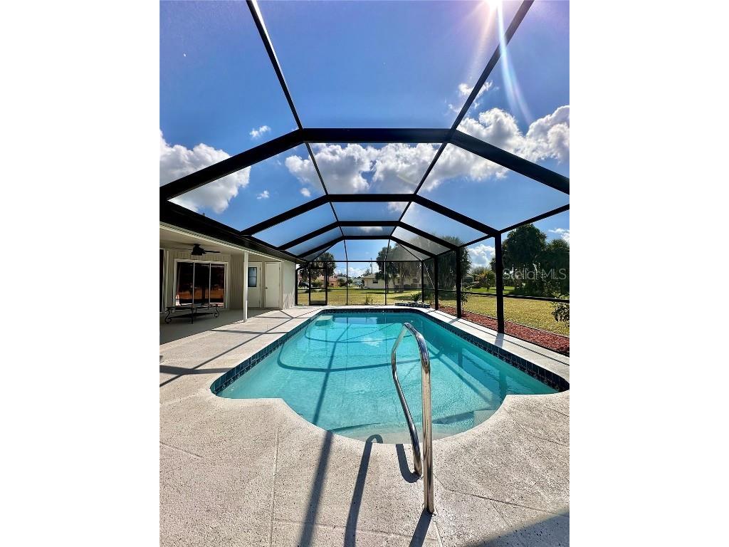 1 Clubhouse Road Rotonda West FL 33947 A4669497 image25