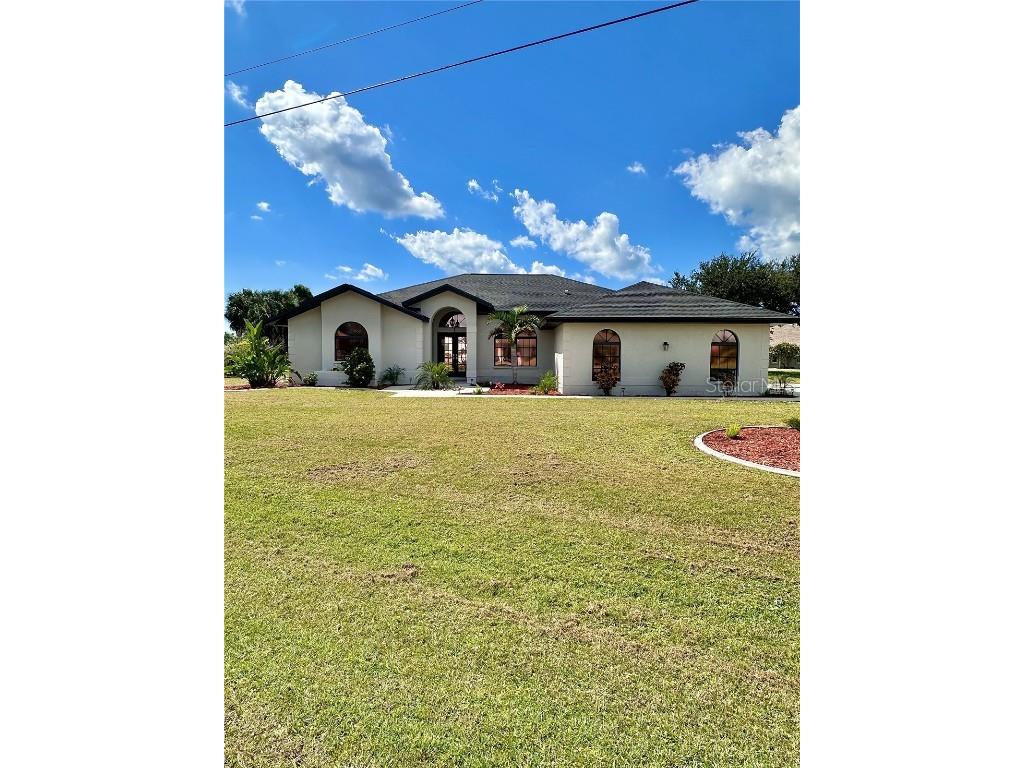 1 Clubhouse Road Rotonda West FL 33947 A4669497 image3