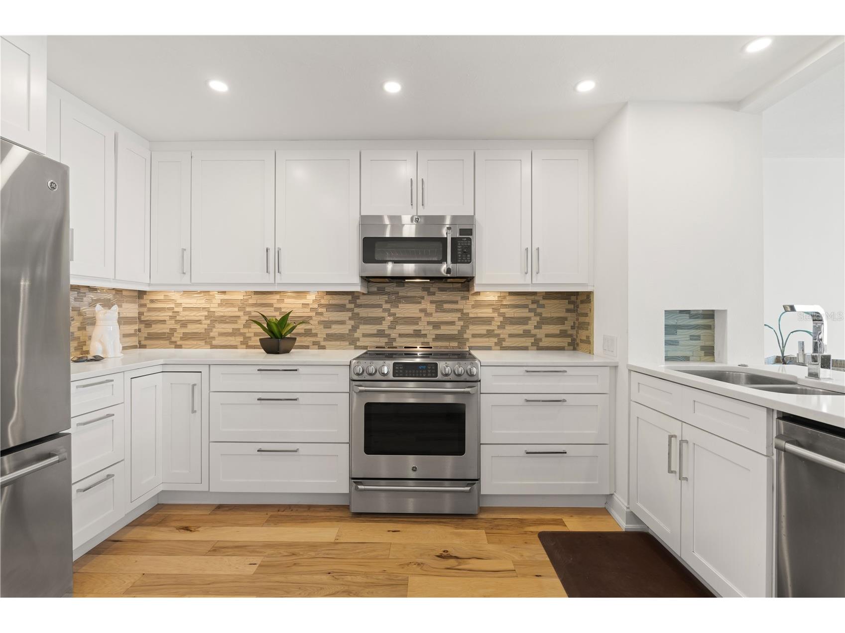 1 Colony Point Drive #15B Punta Gorda FL 33950 - CHARLOTTE HARBOR C7527834 image26