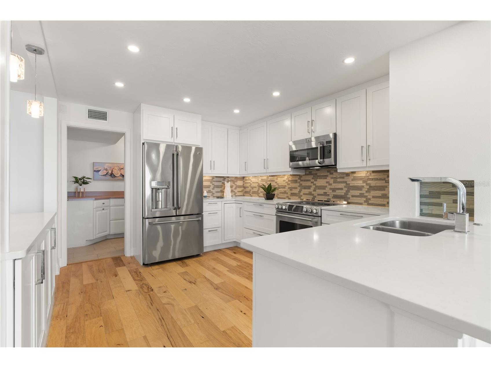 1 Colony Point Drive #15B Punta Gorda FL 33950 - CHARLOTTE HARBOR C7527834 image28