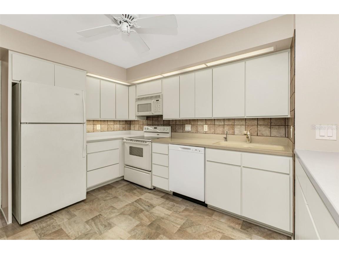 1 Colony Point Drive #3C Punta Gorda FL 33950 C7517287 image13