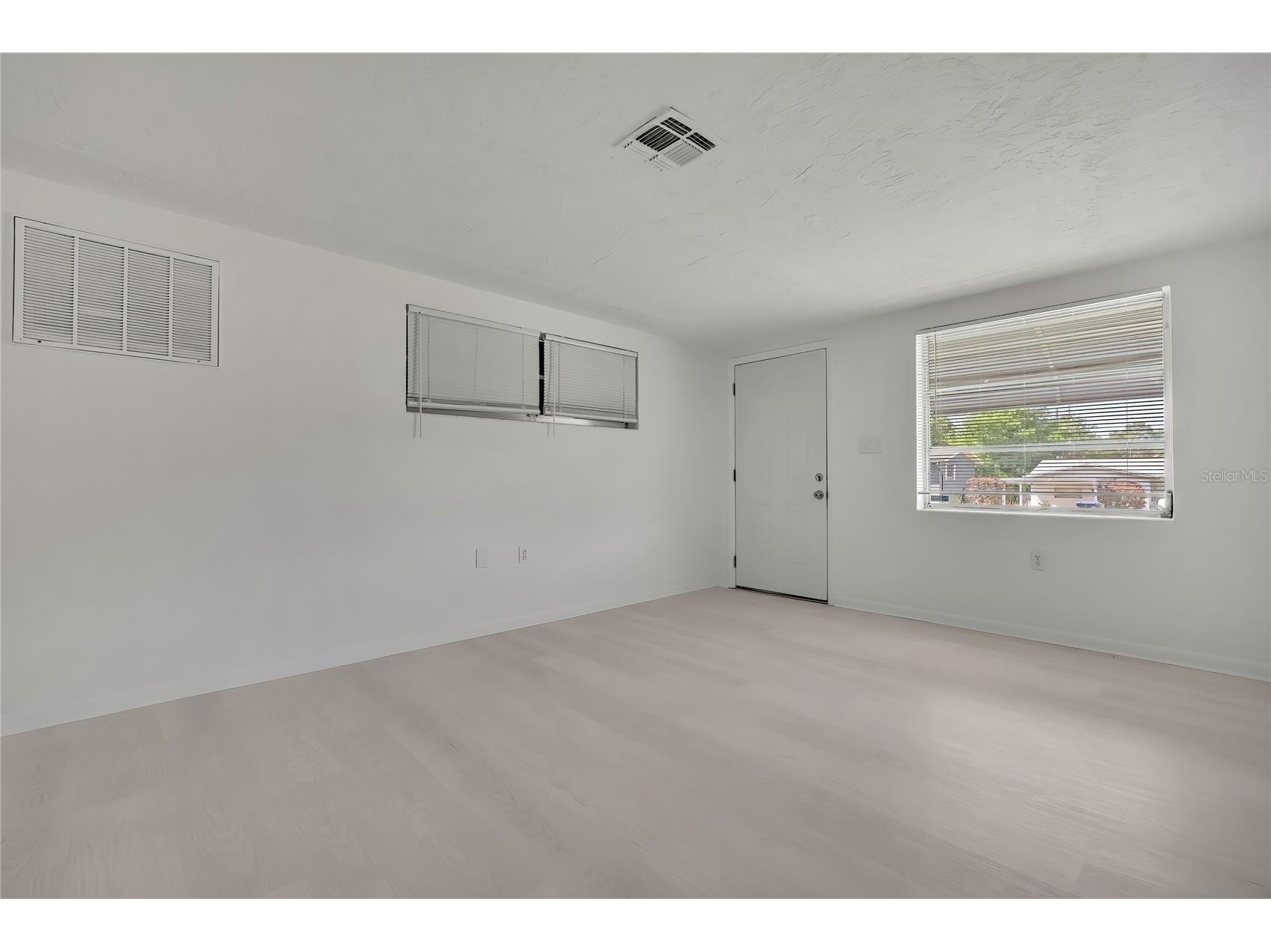1 E Murray Street Beverly Hills FL 34465 W7885388 image10