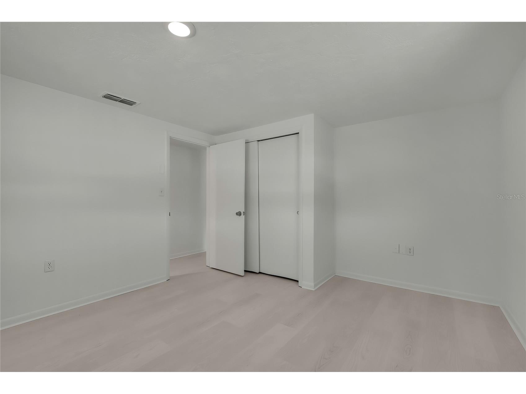 1 E Murray Street Beverly Hills FL 34465 W7885388 image15