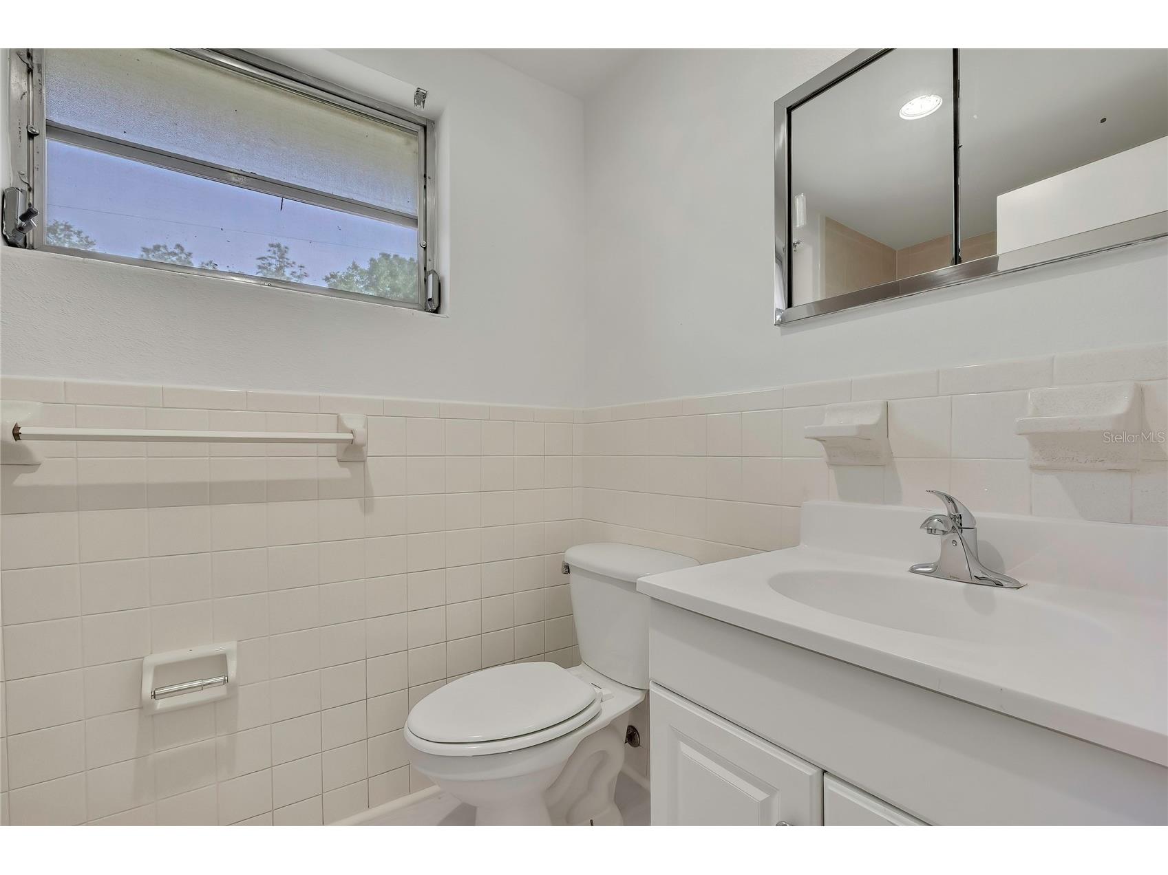 1 E Murray Street Beverly Hills FL 34465 W7885388 image16