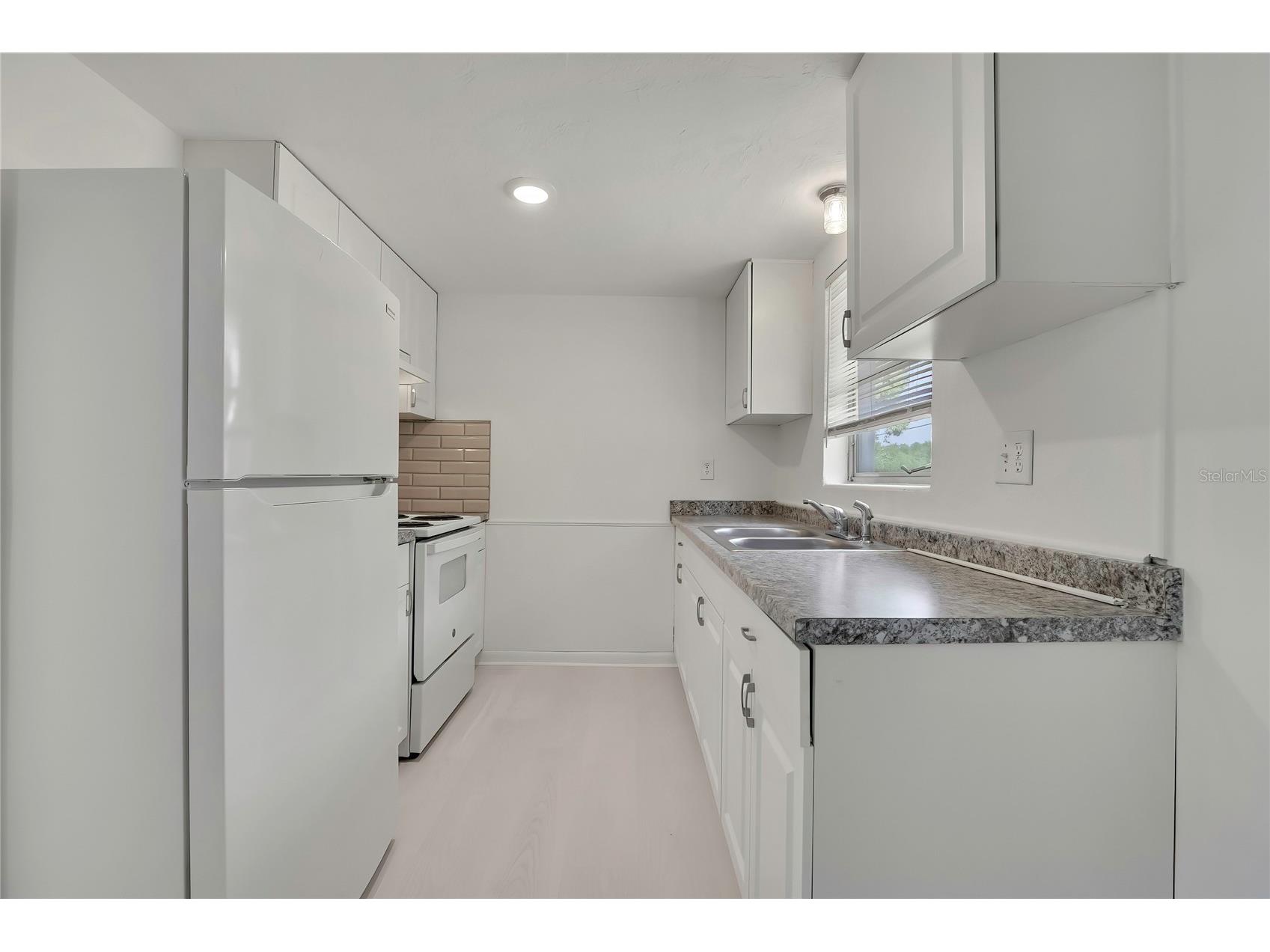 1 E Murray Street Beverly Hills FL 34465 W7885388 image4