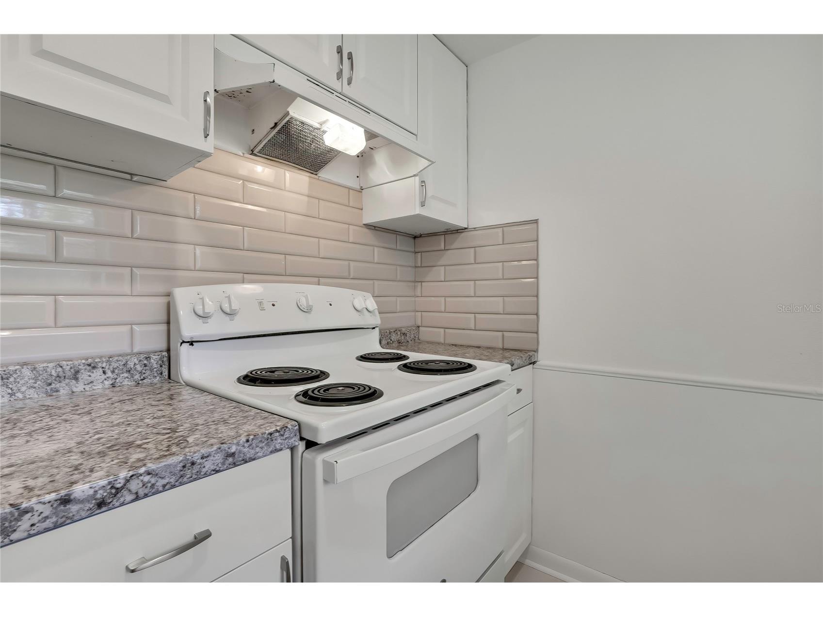 1 E Murray Street Beverly Hills FL 34465 W7885388 image6