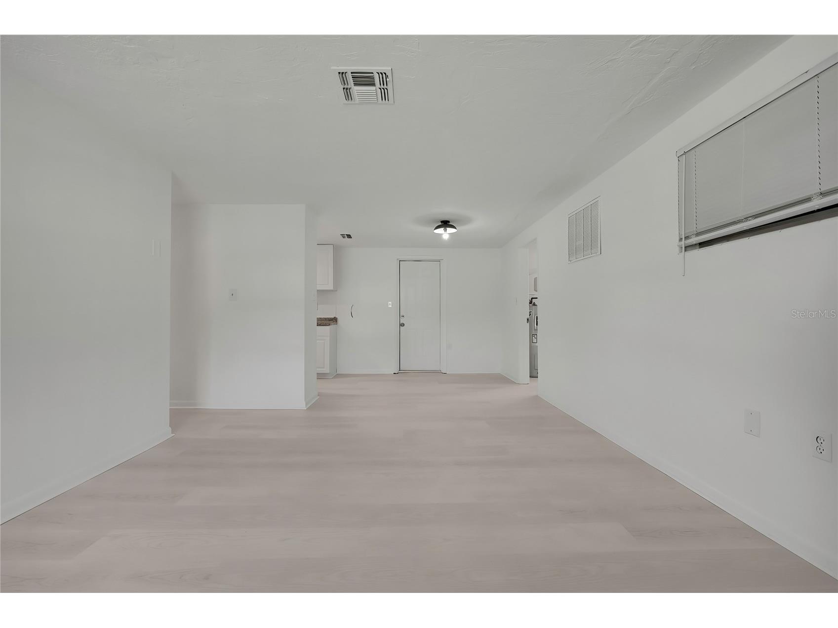 1 E Murray Street Beverly Hills FL 34465 W7885388 image8