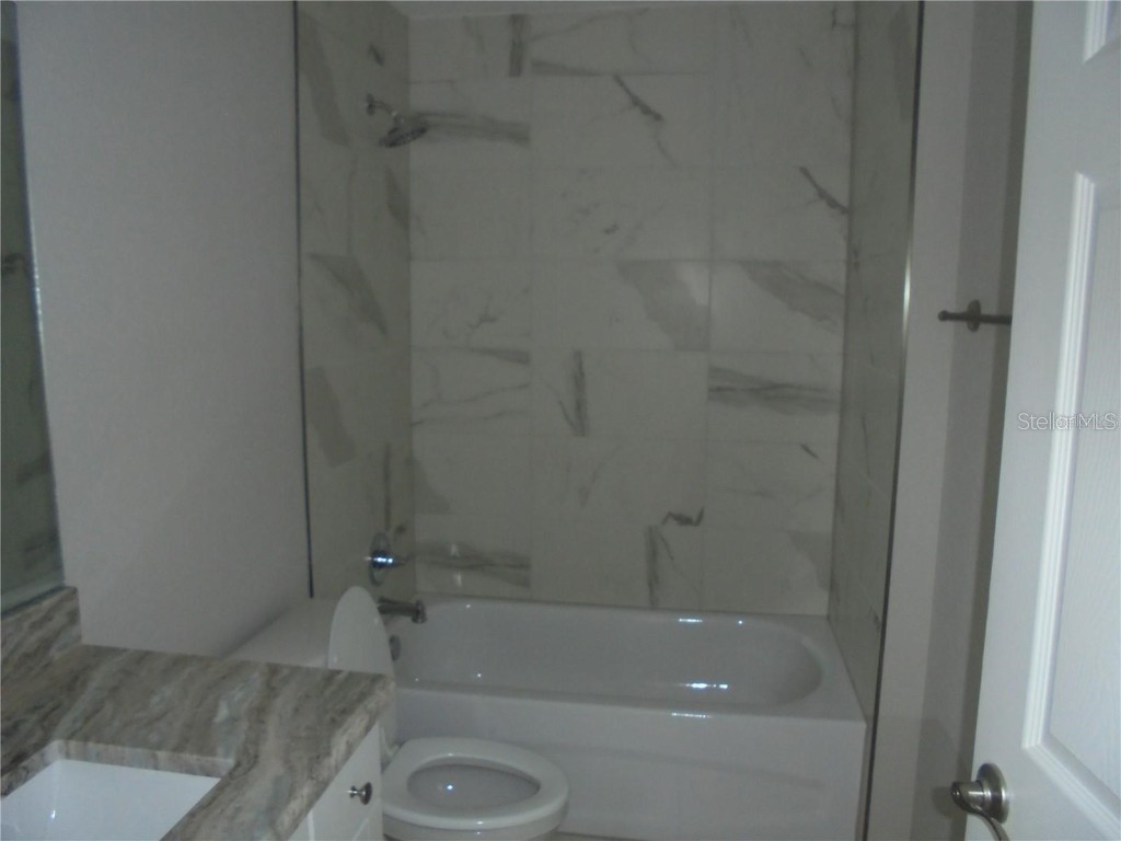 1 Fisher Terrace Trace #202 Ocklawaha FL 32179 OM713101 image8