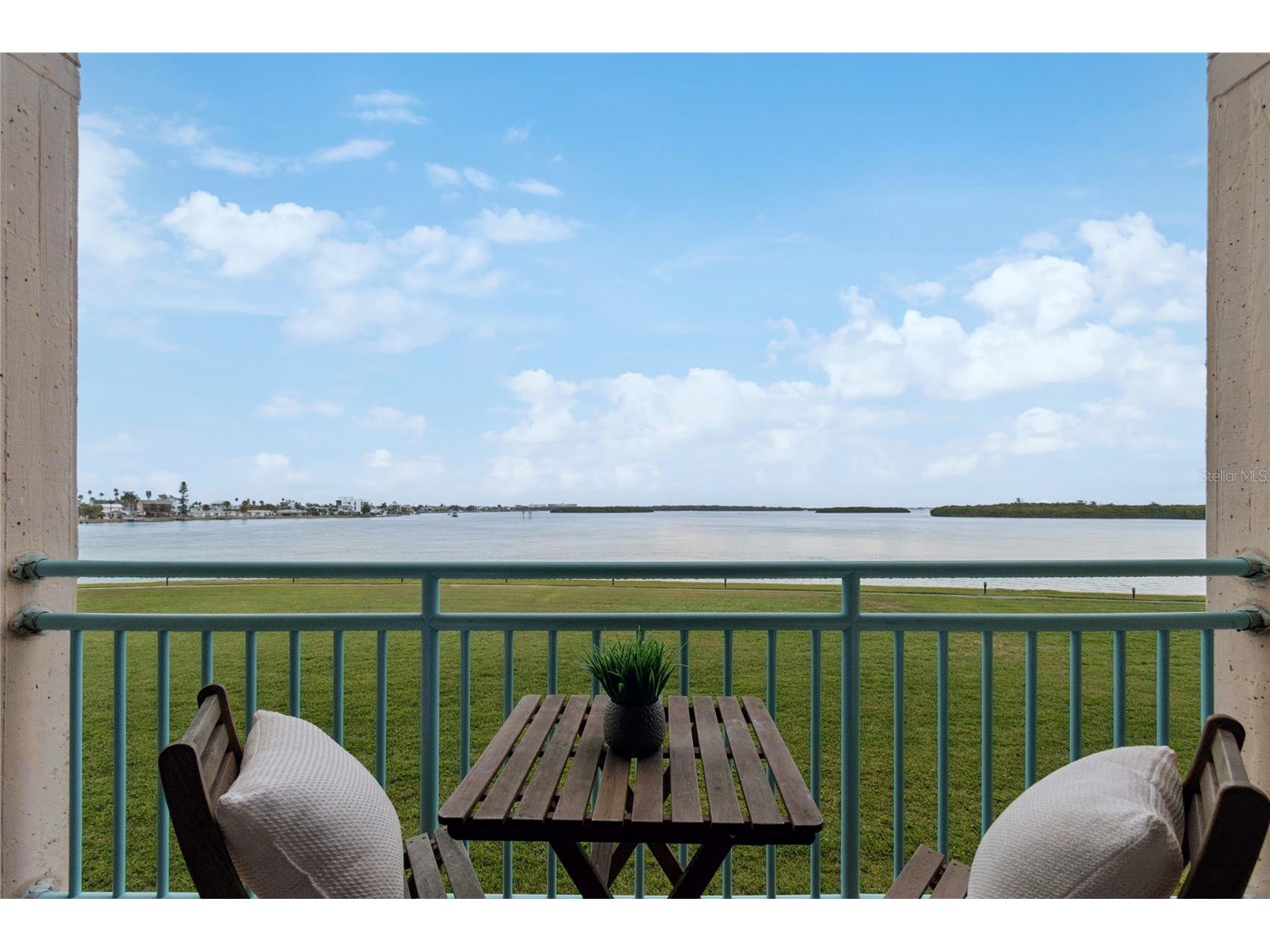 1 Key Capri #101E Treasure Island FL 33706 TB8457824 image1