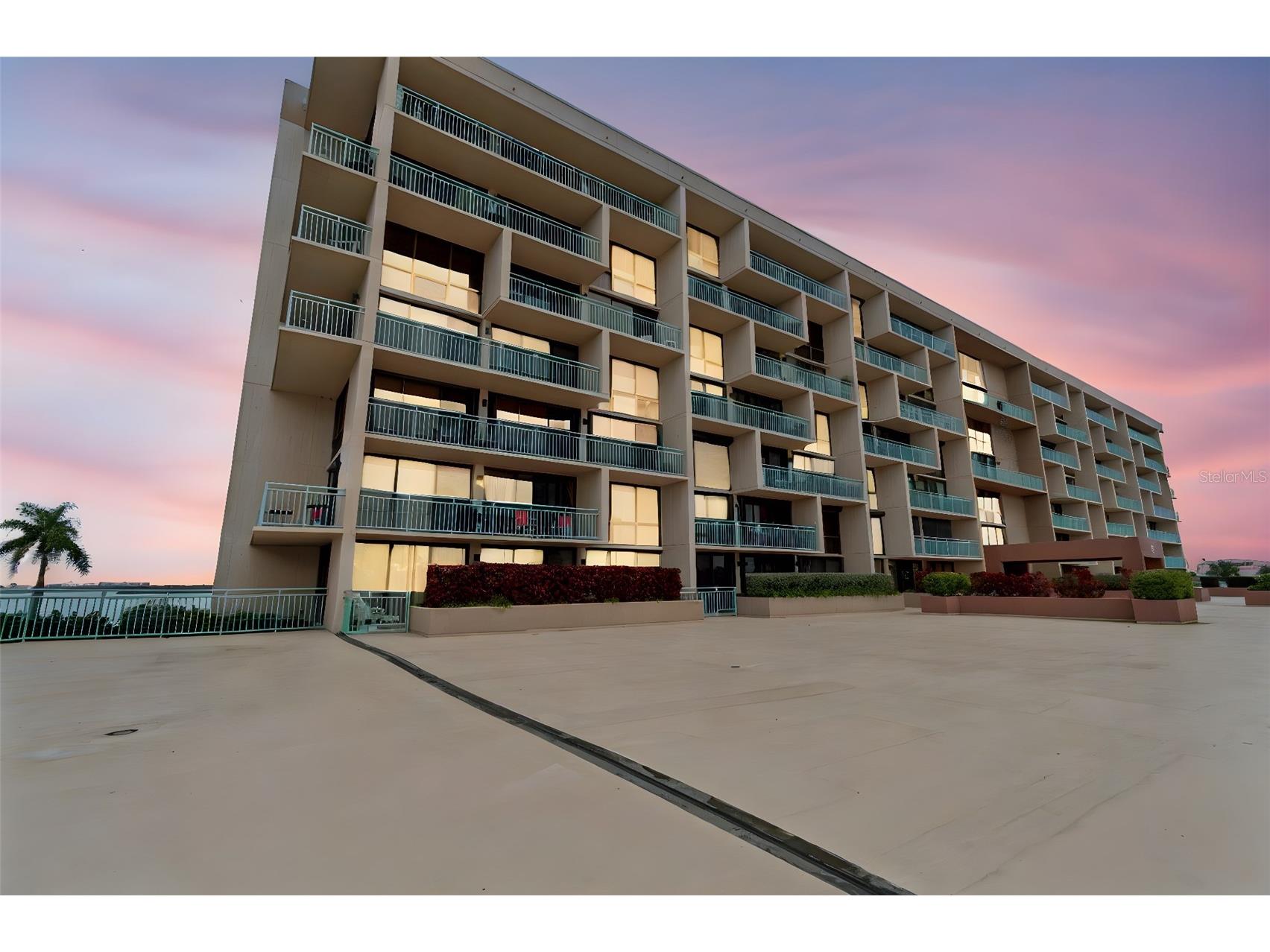 1 Key Capri #101E Treasure Island FL 33706 TB8457824 image2