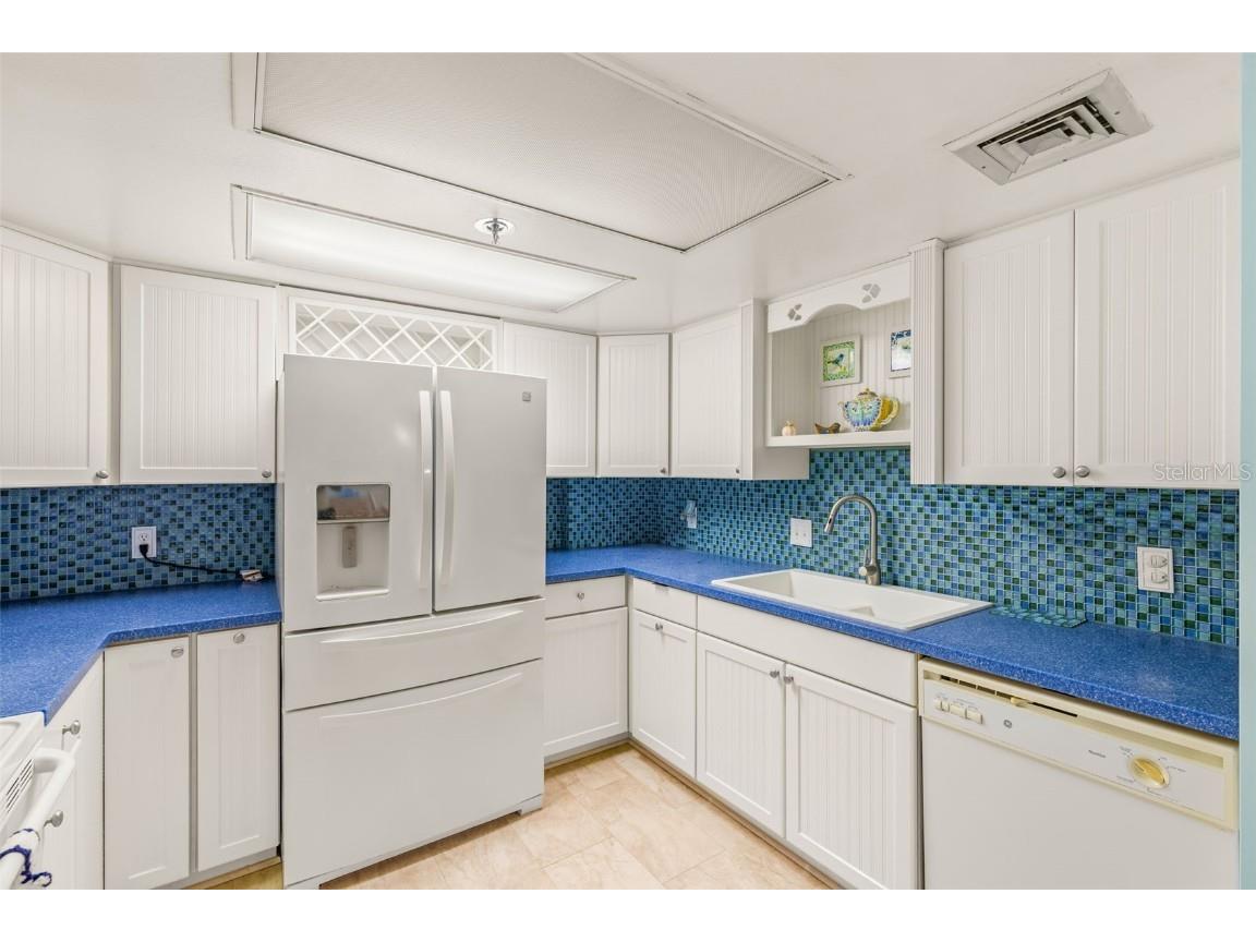 1 Key Capri #102E Treasure Island FL 33706 TB8432178 image11