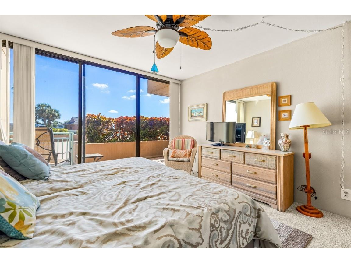 1 Key Capri #102E Treasure Island FL 33706 TB8432178 image25