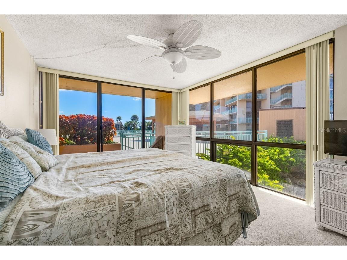 1 Key Capri #102E Treasure Island FL 33706 TB8432178 image30