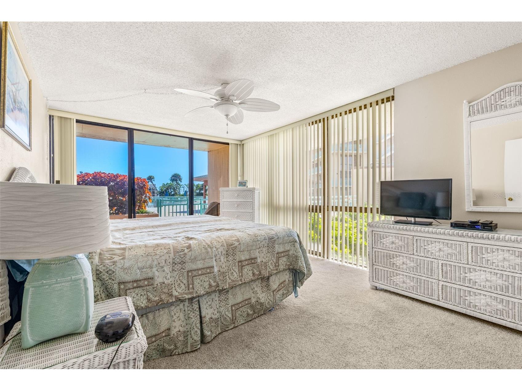 1 Key Capri #102E Treasure Island FL 33706 TB8489485 image25