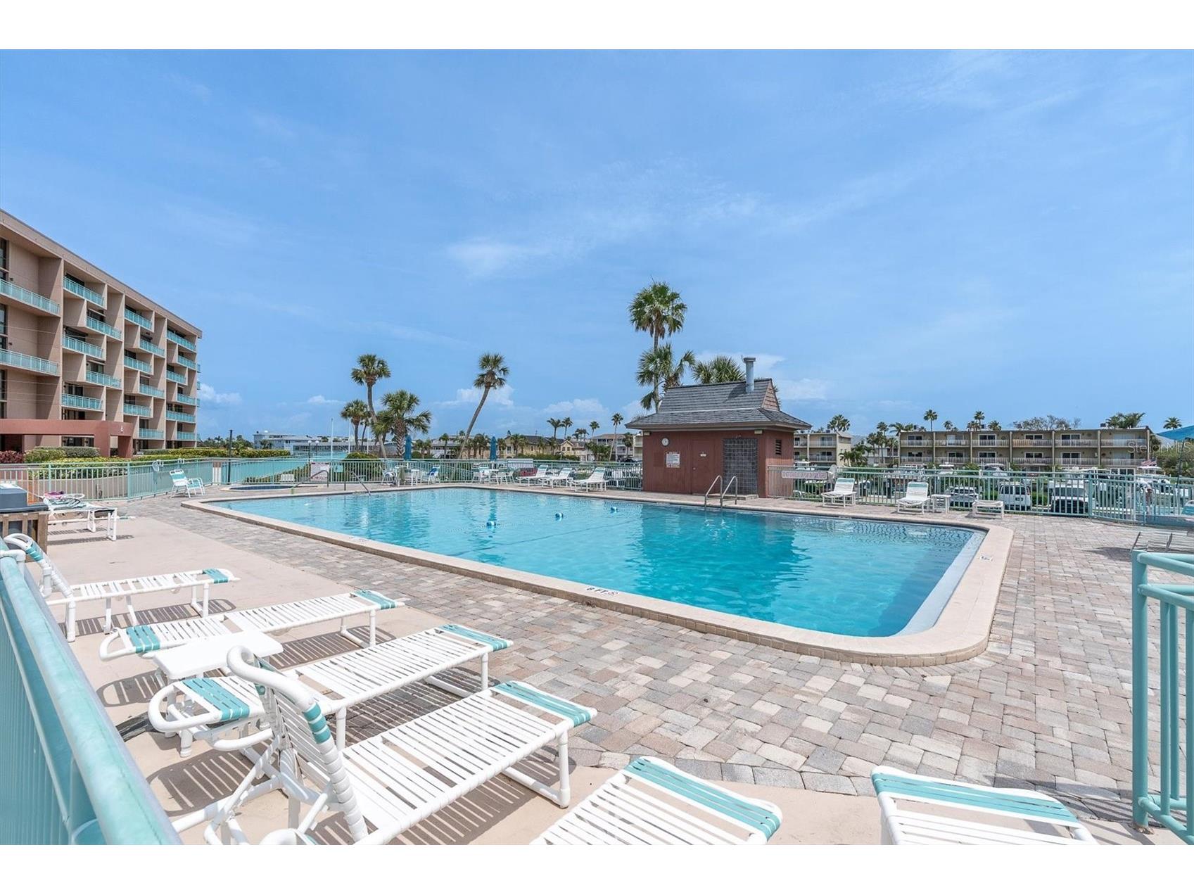 1 Key Capri #102E Treasure Island FL 33706 TB8489485 image4
