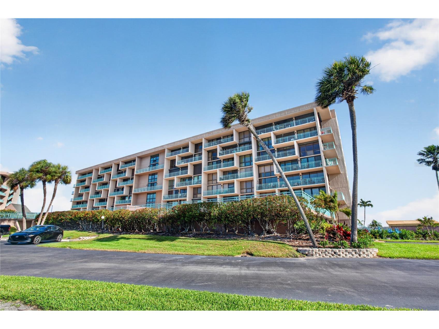 1 Key Capri #103E Treasure Island FL 33706 TB8495115 image1
