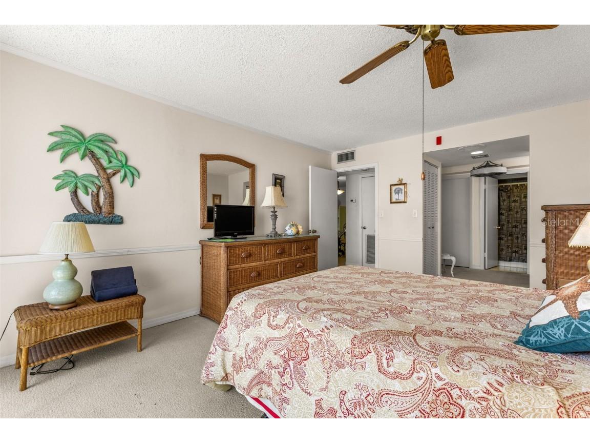 1 Key Capri #104E Treasure Island FL 33706 TB8426789 image19