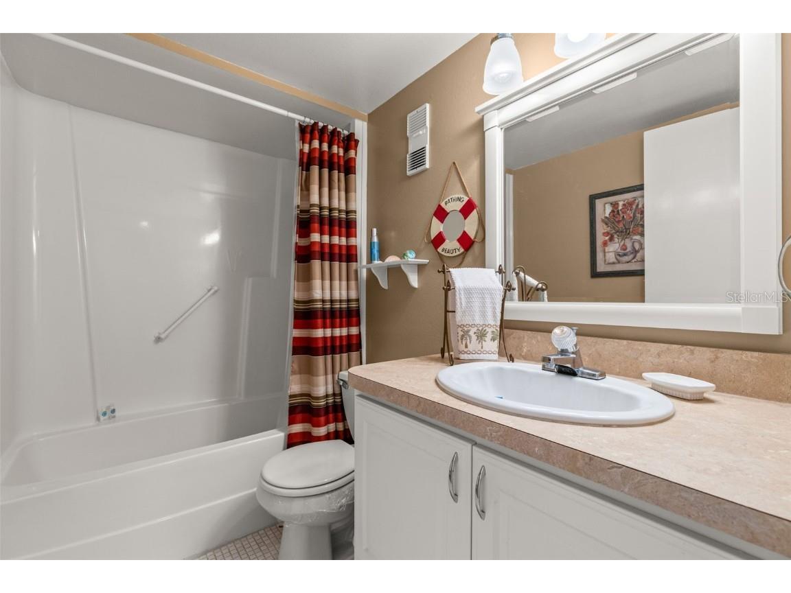 1 Key Capri #104E Treasure Island FL 33706 TB8426789 image22