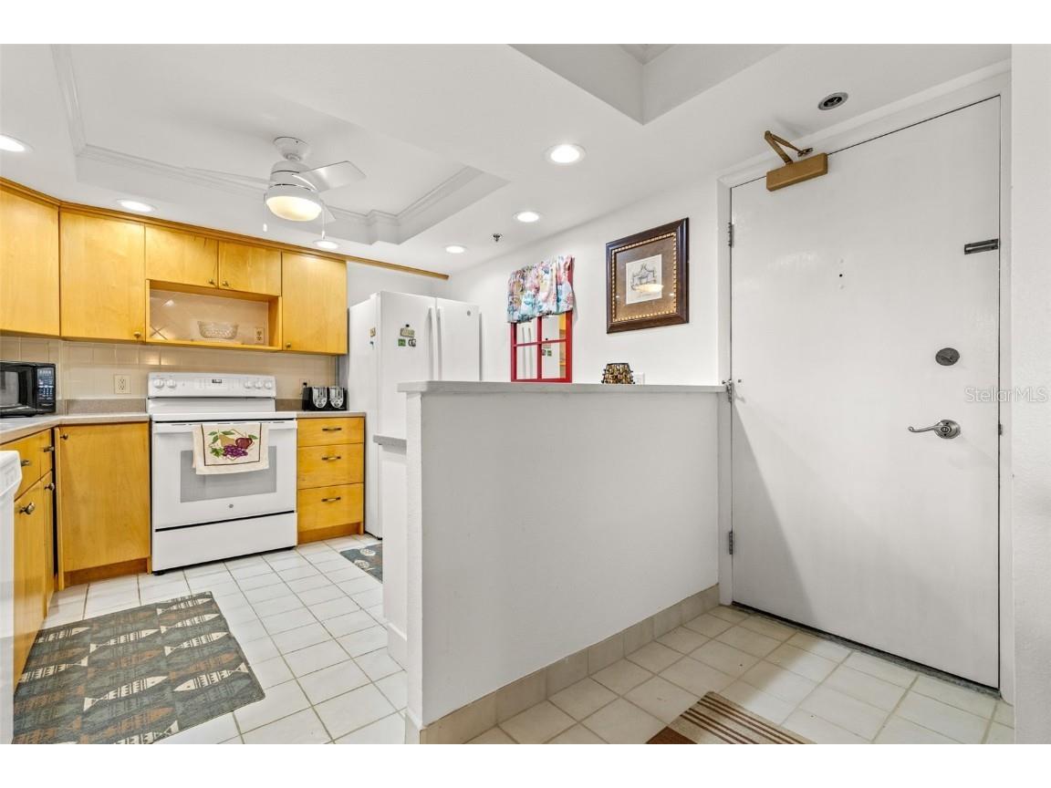 1 Key Capri #104E Treasure Island FL 33706 TB8426789 image5